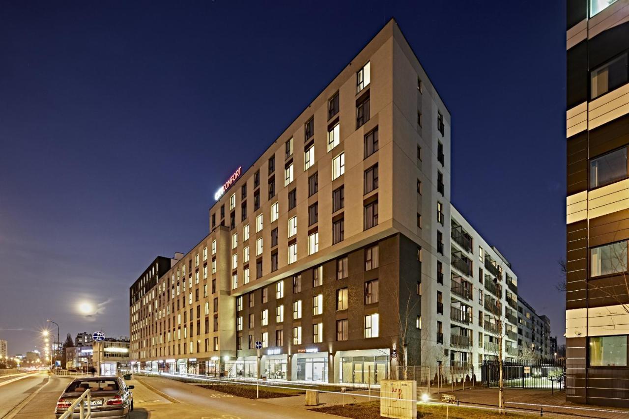Apartament W Warszawie Dedykowany Parking Podziemny W Cenie, Wifi, Blisko Centrum New Apartment In Warsaw Finished To A High Specification Fitted Out To A High Standard On The 7Th Floor, Wifi, Underground Parking Price Included Luaran gambar